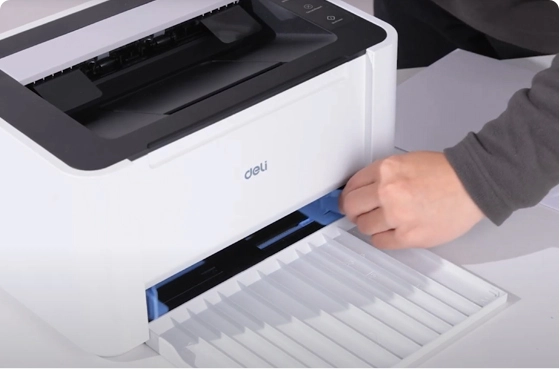 02 Podaw papieru i włącza