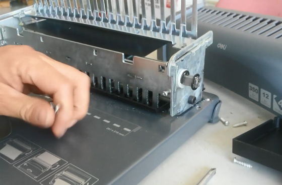 02 3871 Wymień sprężynę