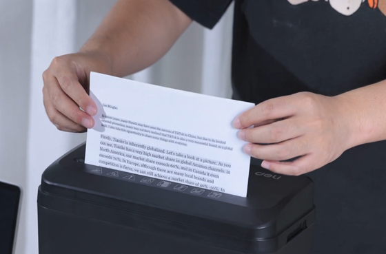 01 Deli ET016 Mały rozdrabniacz papieru typu Basic