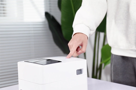 01 Termiczna drukarka pokwitowań Deli E740C