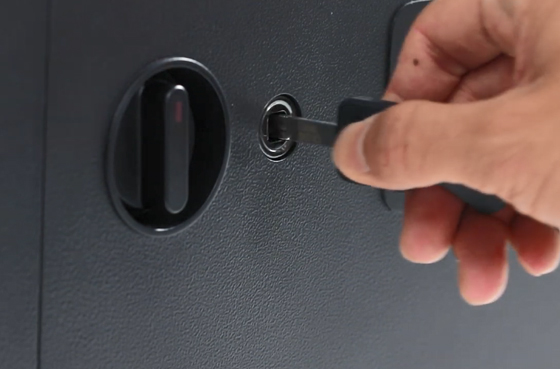 01 LOCKSWORTH VS4521 Mini cyfrowy sejf